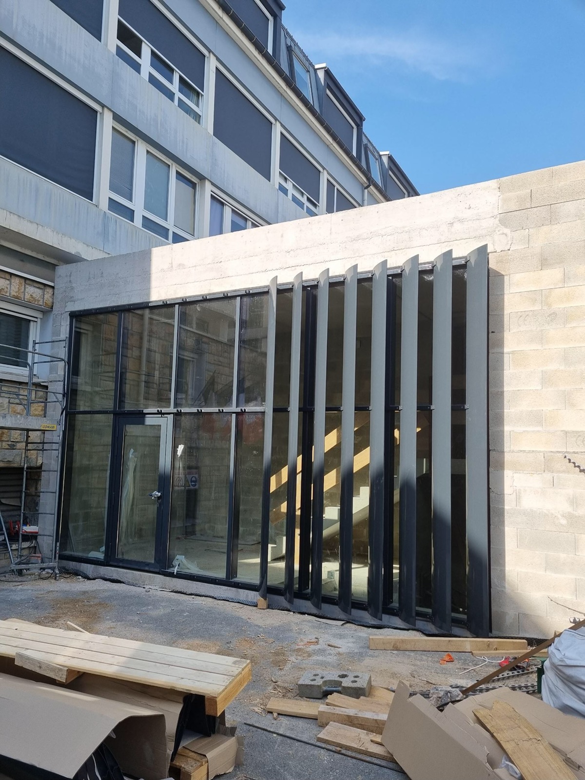 Pose de Brise soleil &agrave; Montb&eacute;liard Belfort