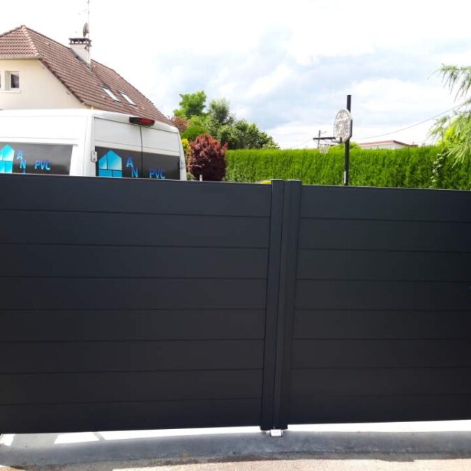 Pose d’un portail aluminium battant motoris&eacute; &agrave; Audincourt (Pres de Montb&eacute;liard) Pfastatt