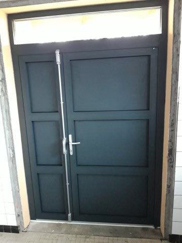 PORTES ALUMINIUM DANS BATIMENTS RECEVANT DU PUBLIC Lutterbach 0