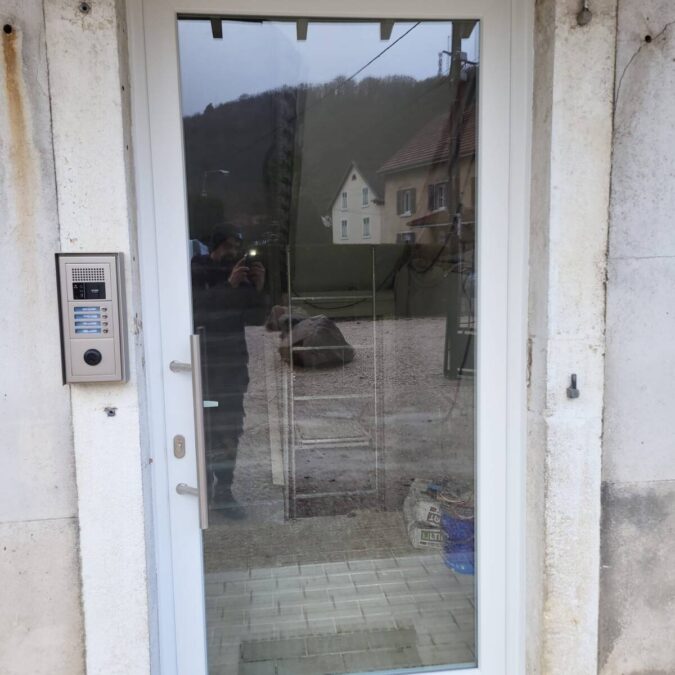 Portes PVC sur mesure : s&eacute;curit&eacute;, confort et style pour votre maison Thann