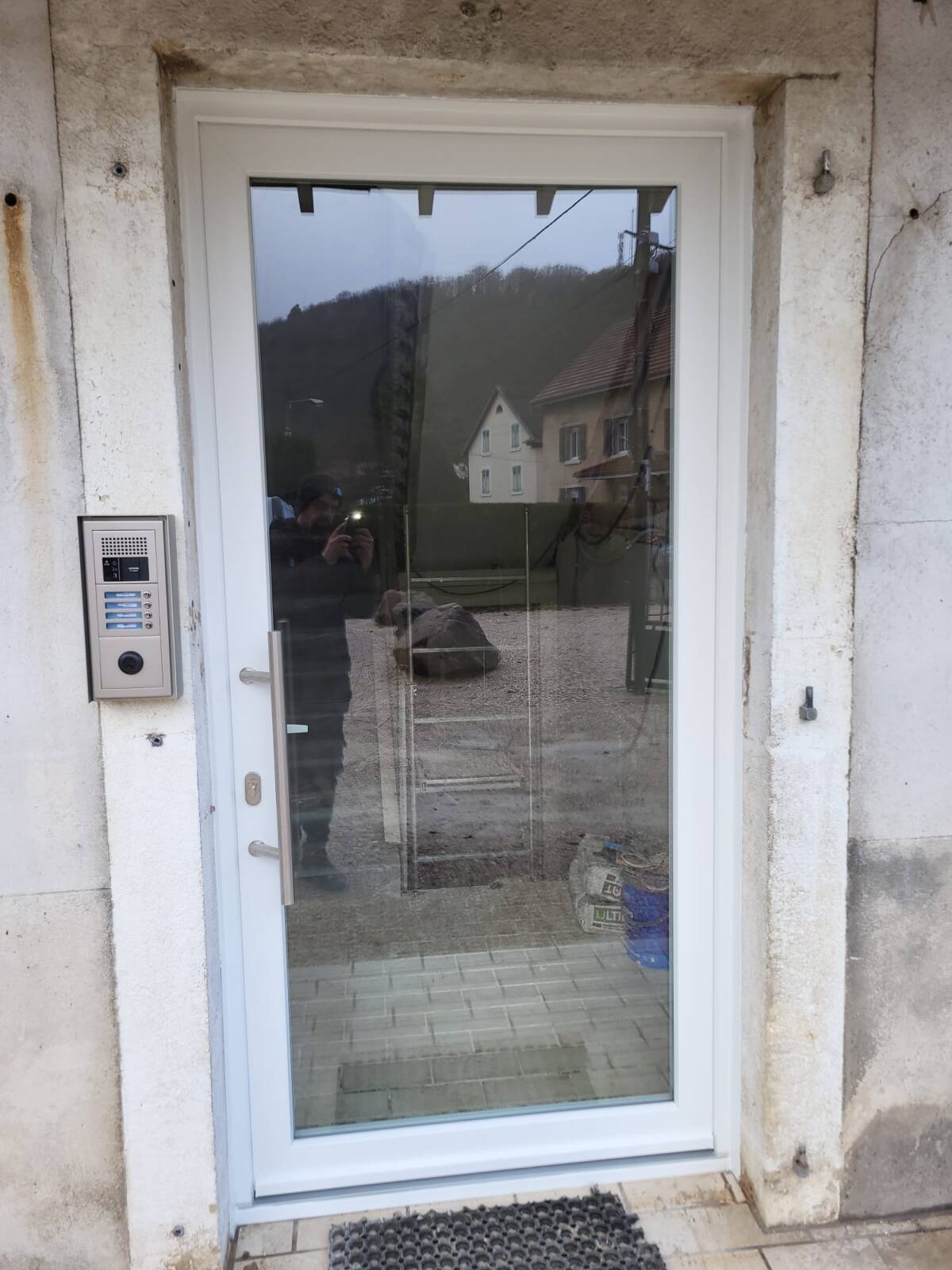 Portes PVC sur mesure : s&eacute;curit&eacute;, confort et style pour votre maison Thann